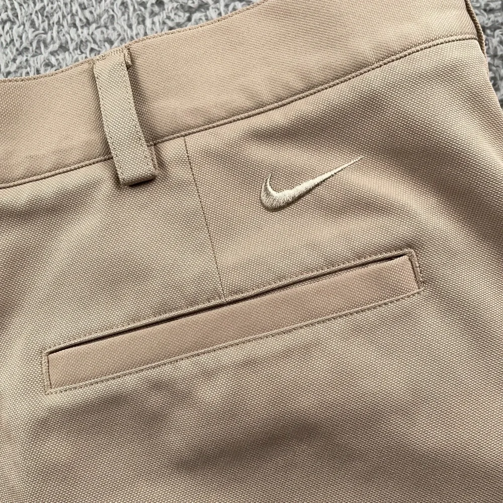 Nike Golf Shorts Mens 40 Khaki Fit Dry Performance Flat Front Athletic Casual